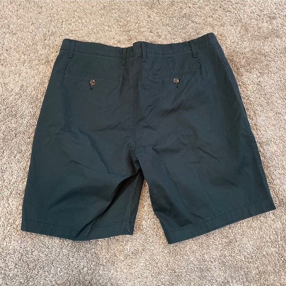 Goodfellow & Co Hunter Green Linden Shorts 9" Inseam Size 38 - Picture 2 of 2